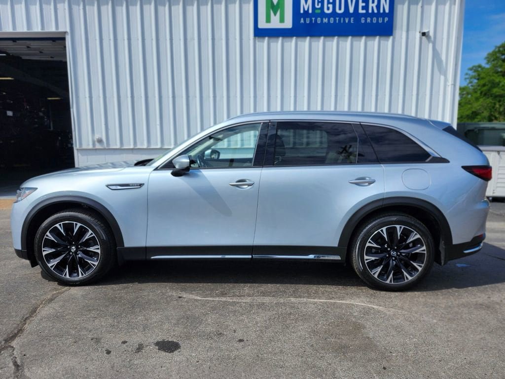 Used 2024 MAZDA CX-90 Plug-In Hybrid w/ Premium Plus AWD/4WD image 2