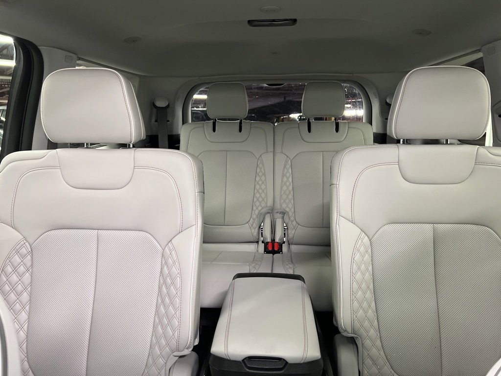 Used 2022 Jeep Grand Cherokee L Summit w/ Advanced Protech Group IV image 23