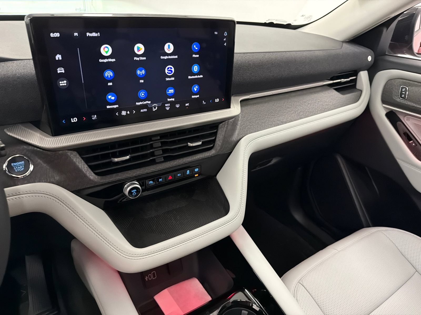 New 2026 Ford Explorer Platinum w/ LUX Leather Package AWD/4WD image 26