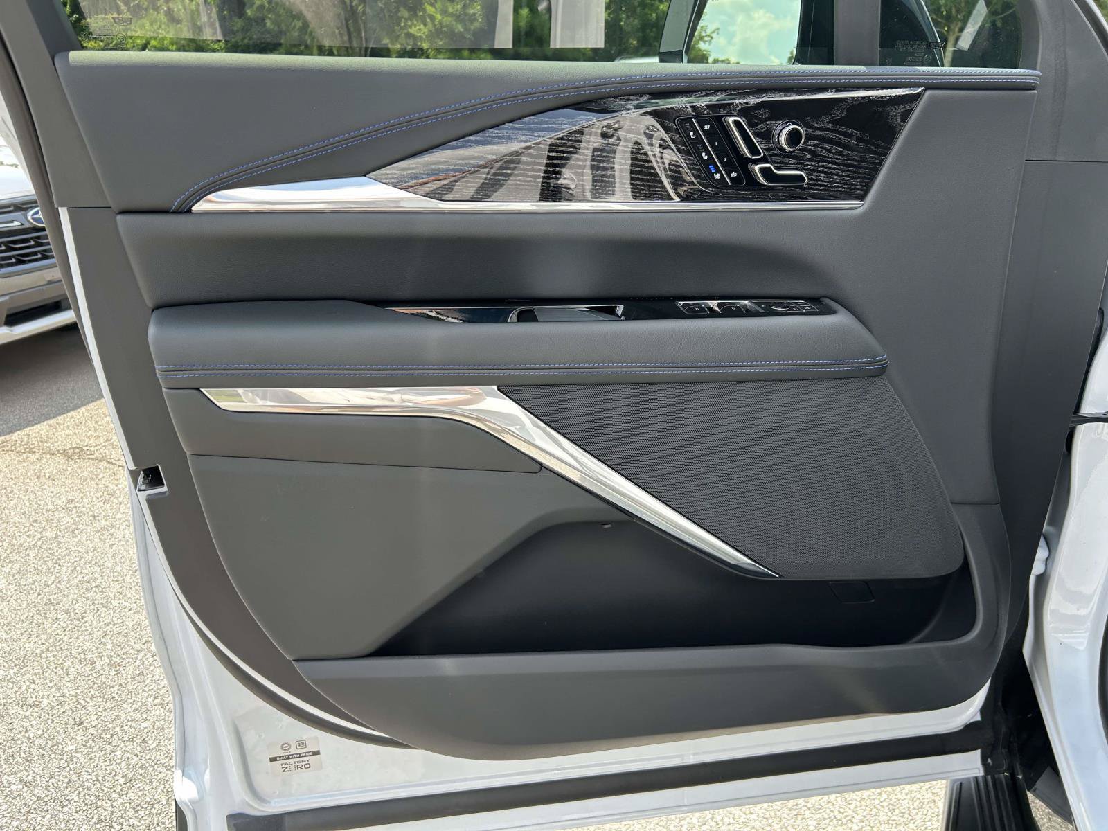 New 2026 Cadillac Escalade IQL Sport 1 AWD/4WD image 17