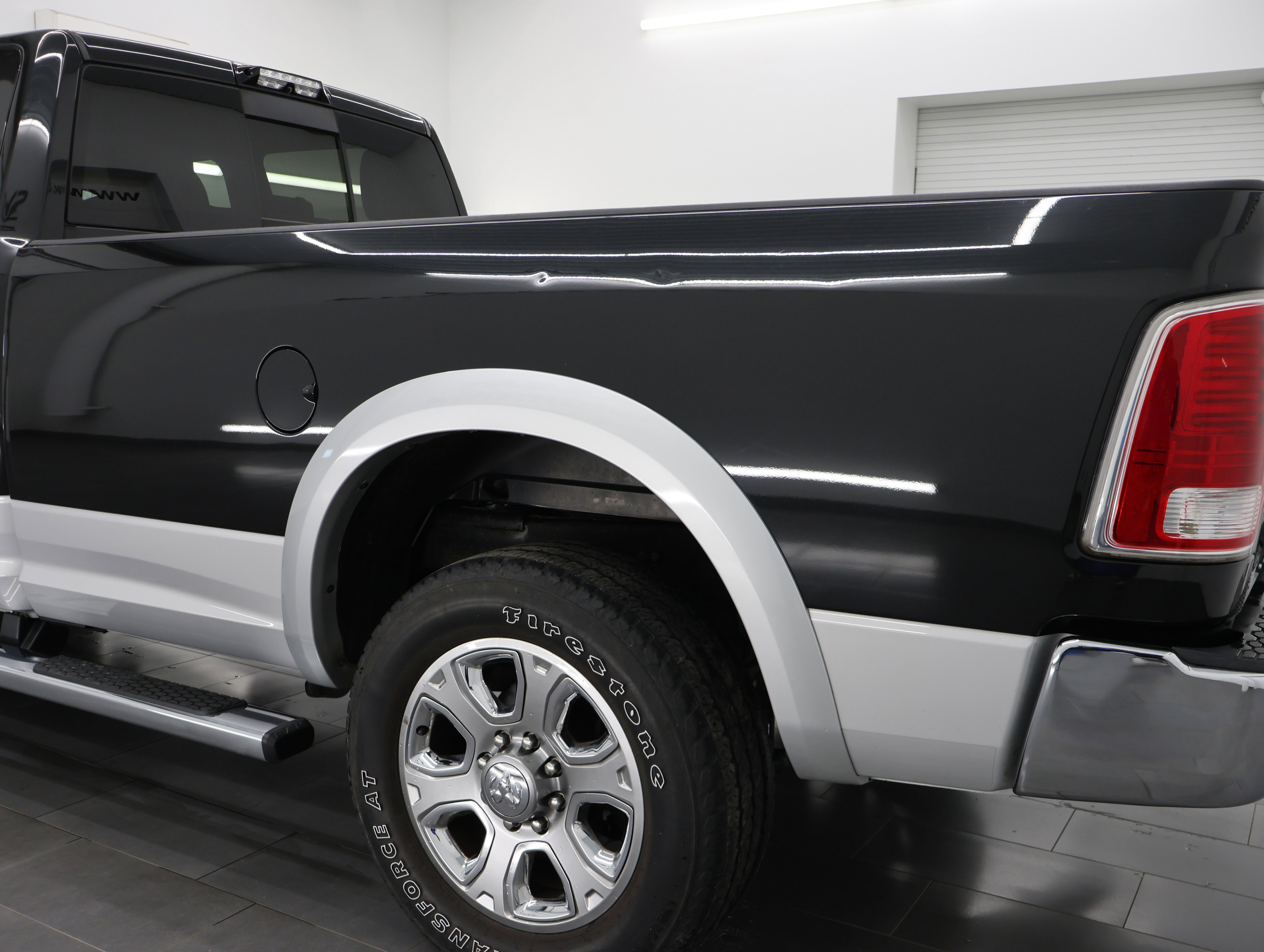 Used 2018 RAM 2500 Laramie image 32