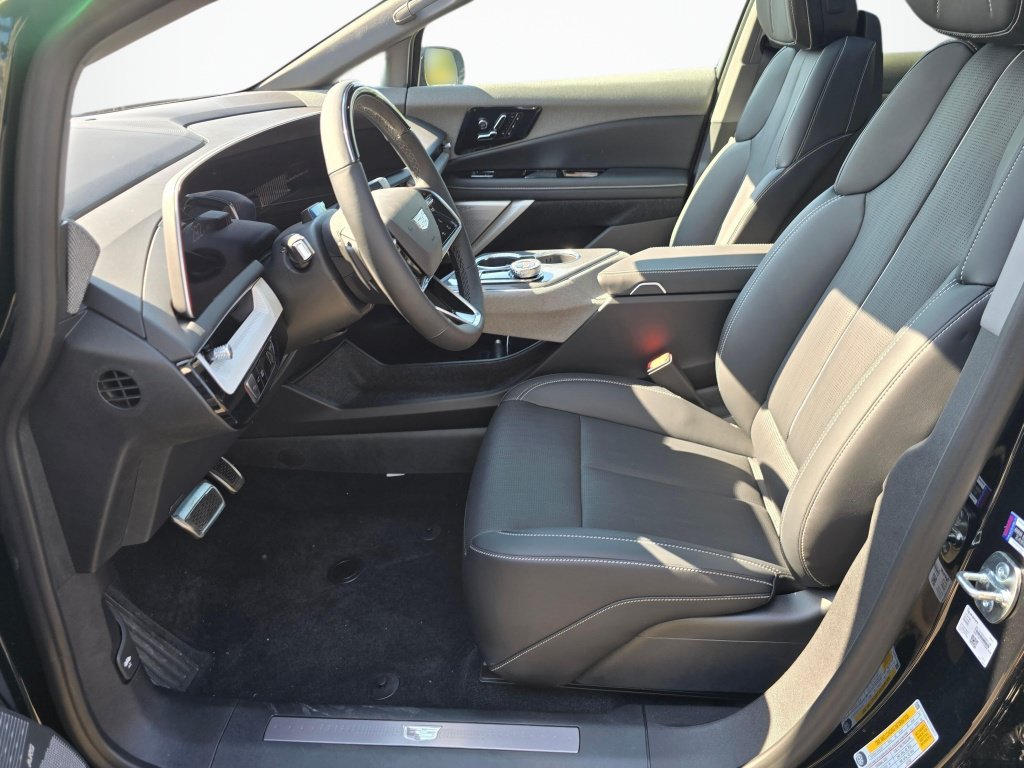 New 2026 Cadillac Optiq Luxury 2 AWD/4WD image 34