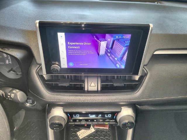 Used 2024 Toyota RAV4 XLE w/ Convenience Package FWD image 18