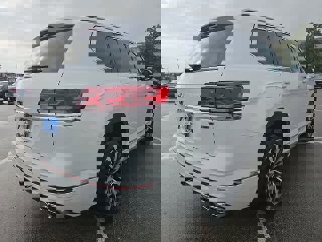 Used 2022 Volkswagen Atlas SEL Premium image 5