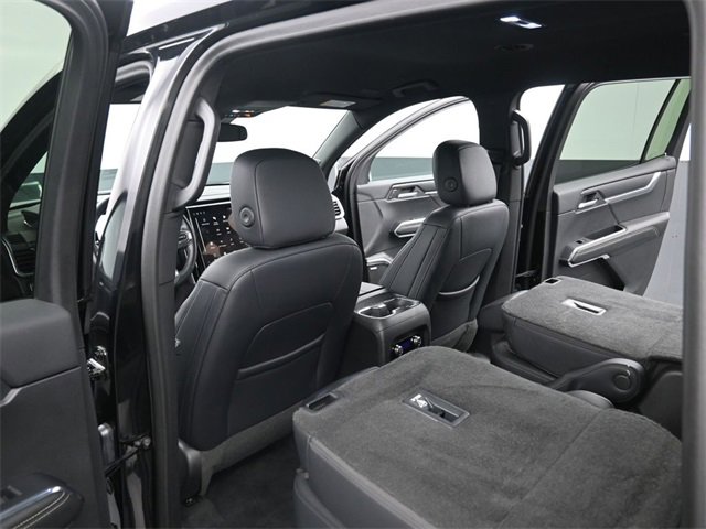 Used 2024 GMC Acadia Elevation image 25