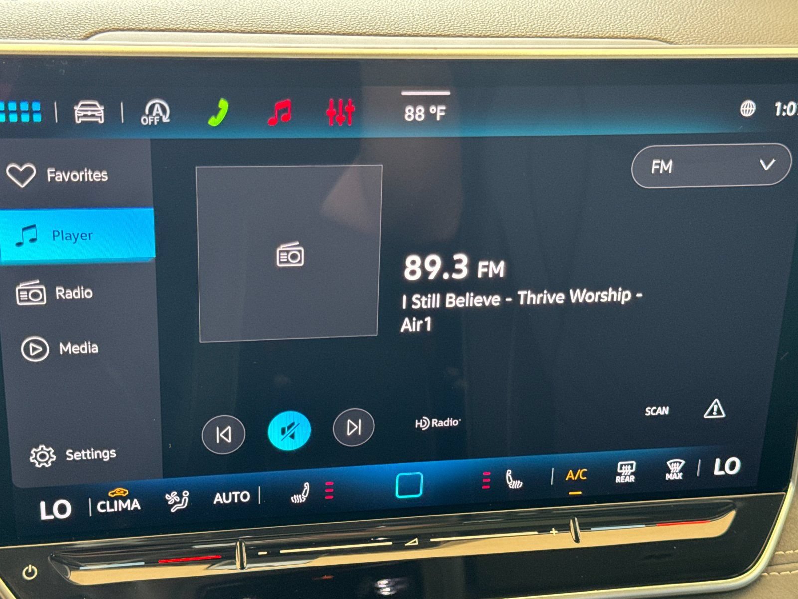 New 2026 Volkswagen Tiguan SE AWD/4WD image 18