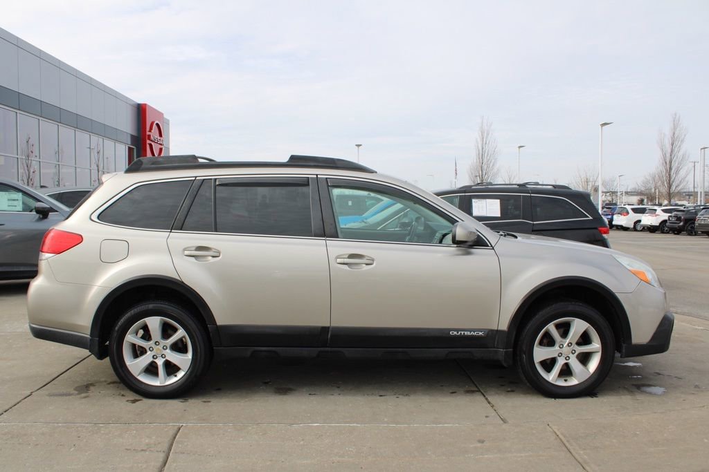 Used 2014 Subaru Outback 2.5i Premium image 6