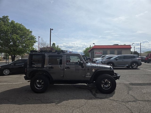 Used 2016 Jeep Wrangler Unlimited Sahara w/ Connectivity Group image 3
