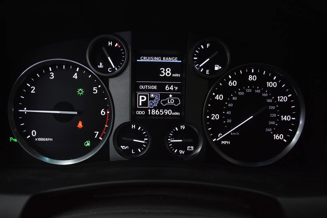Used 2015 Lexus LX 570 4WD image 34