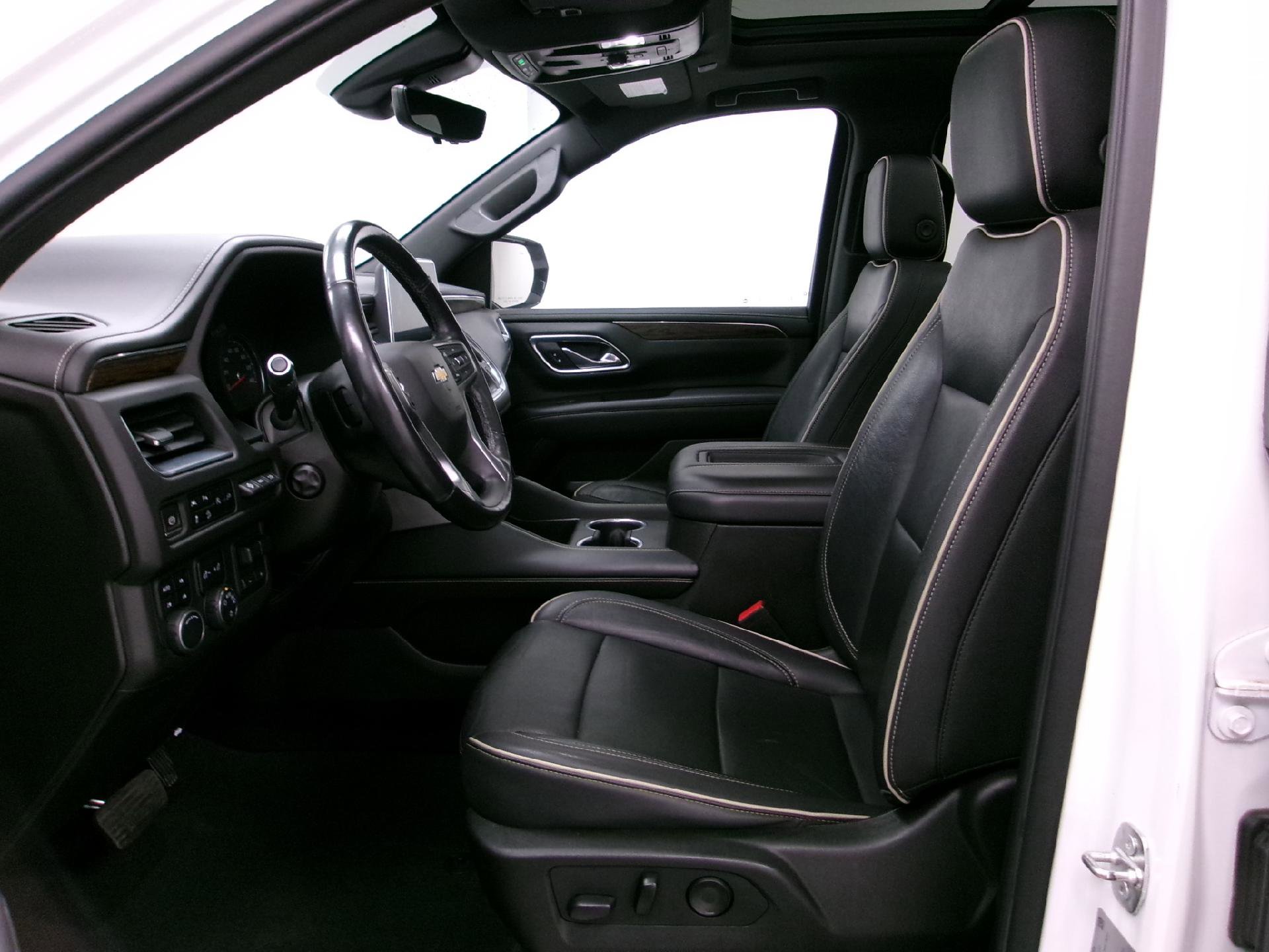 Used 2021 Chevrolet Suburban Premier w/ Premium Package image 10