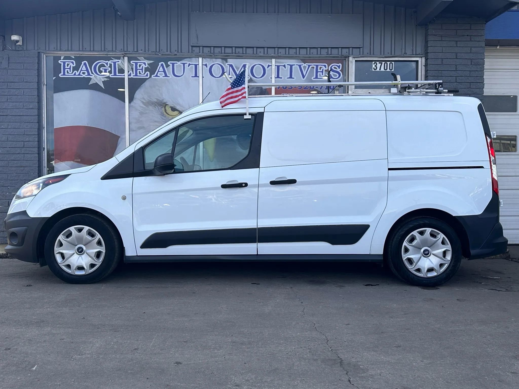 Used 2017 Ford Transit Connect XL image 6