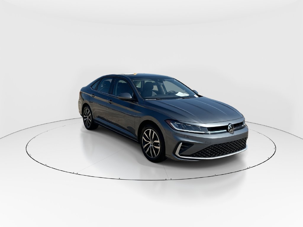 Used 2025 Volkswagen Jetta SE w/ Sunroof Package FWD image 2