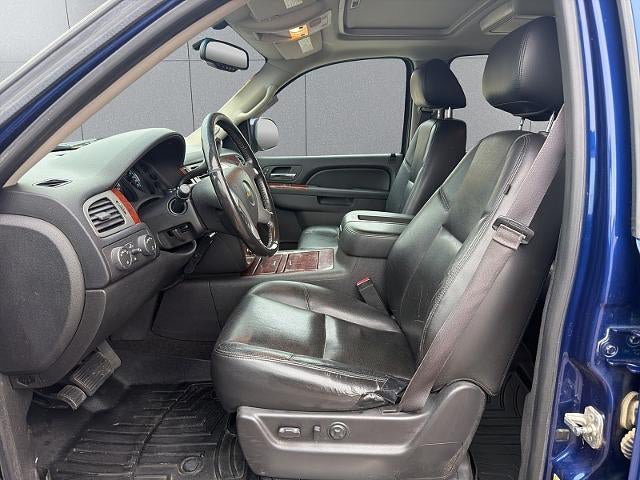 Used 2013 Chevrolet Avalanche LTZ AWD/4WD image 25