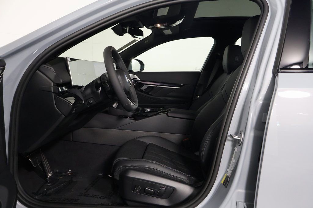 New 2026 BMW i5 eDrive40 w/ M Sport Package image 5