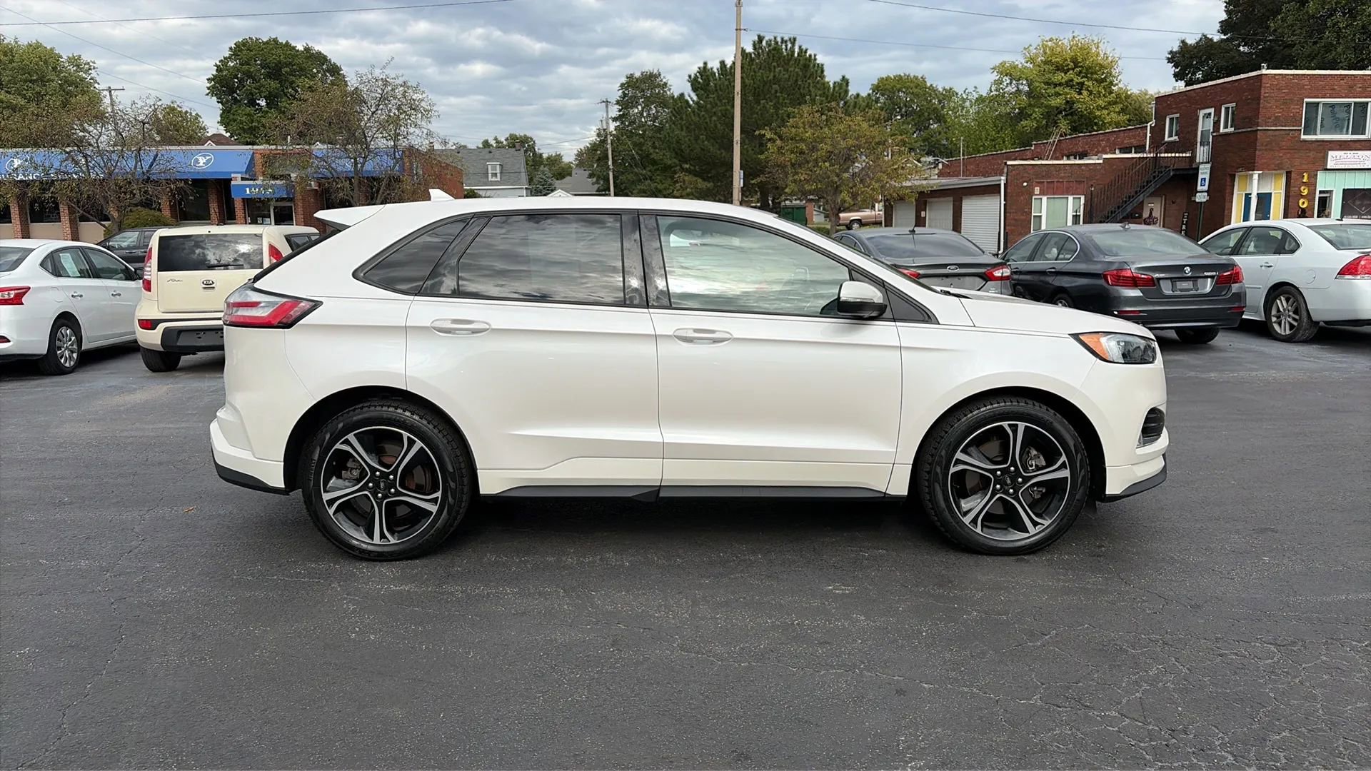 Used 2019 Ford Edge ST w/ Cold Weather Package image 4