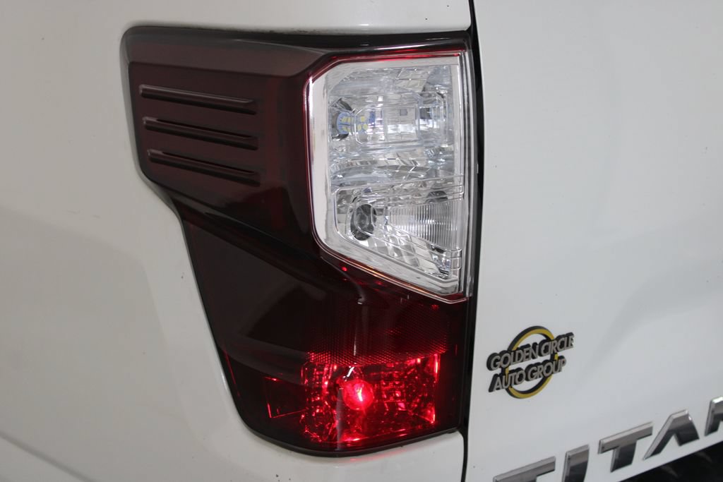 Used 2017 Nissan Titan SL RWD image 54