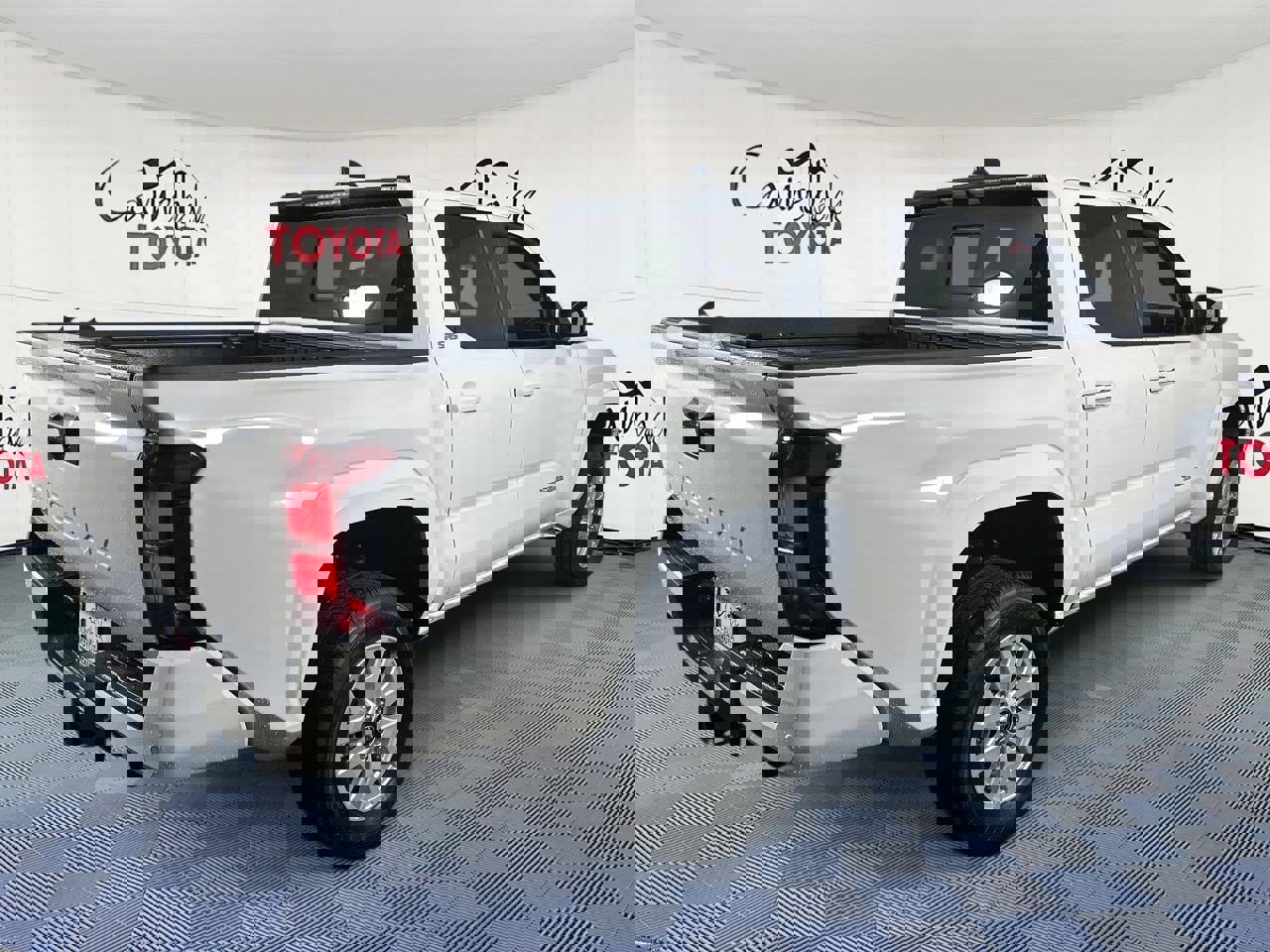 Used 2025 Toyota Tacoma SR5 image 7