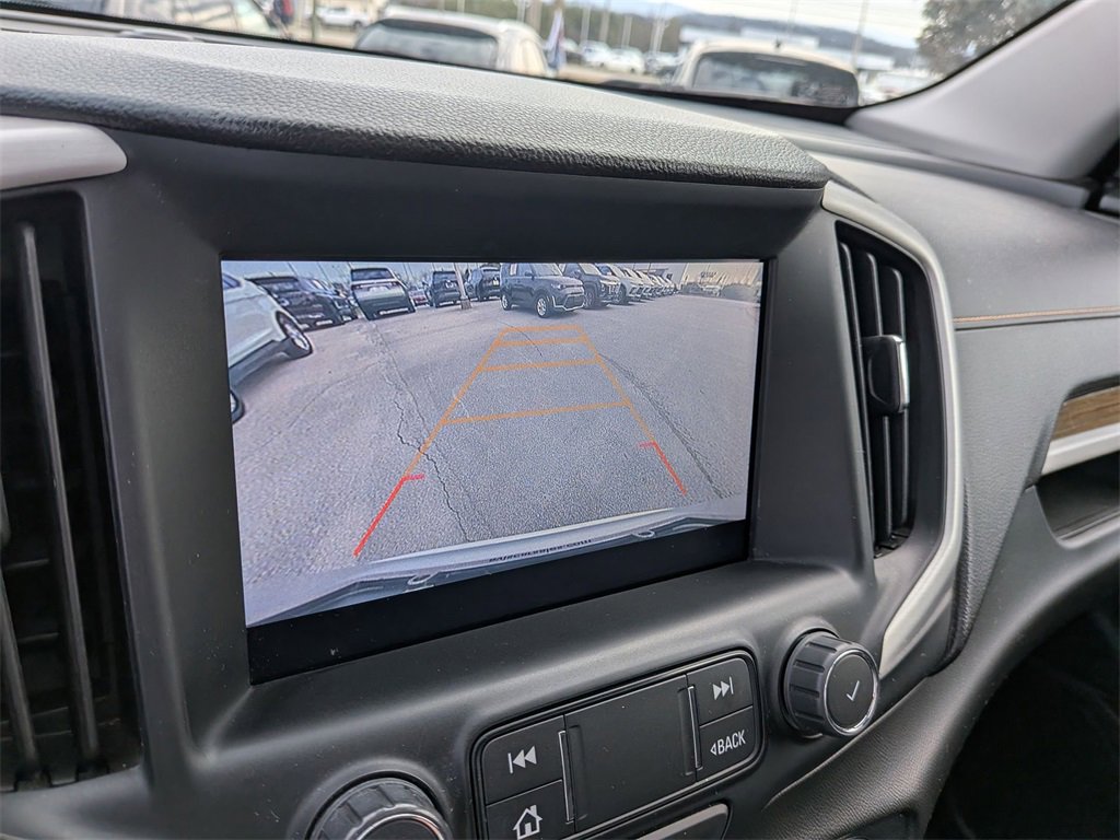 Used 2021 GMC Terrain SLE w/ Driver Convenience Package image 18