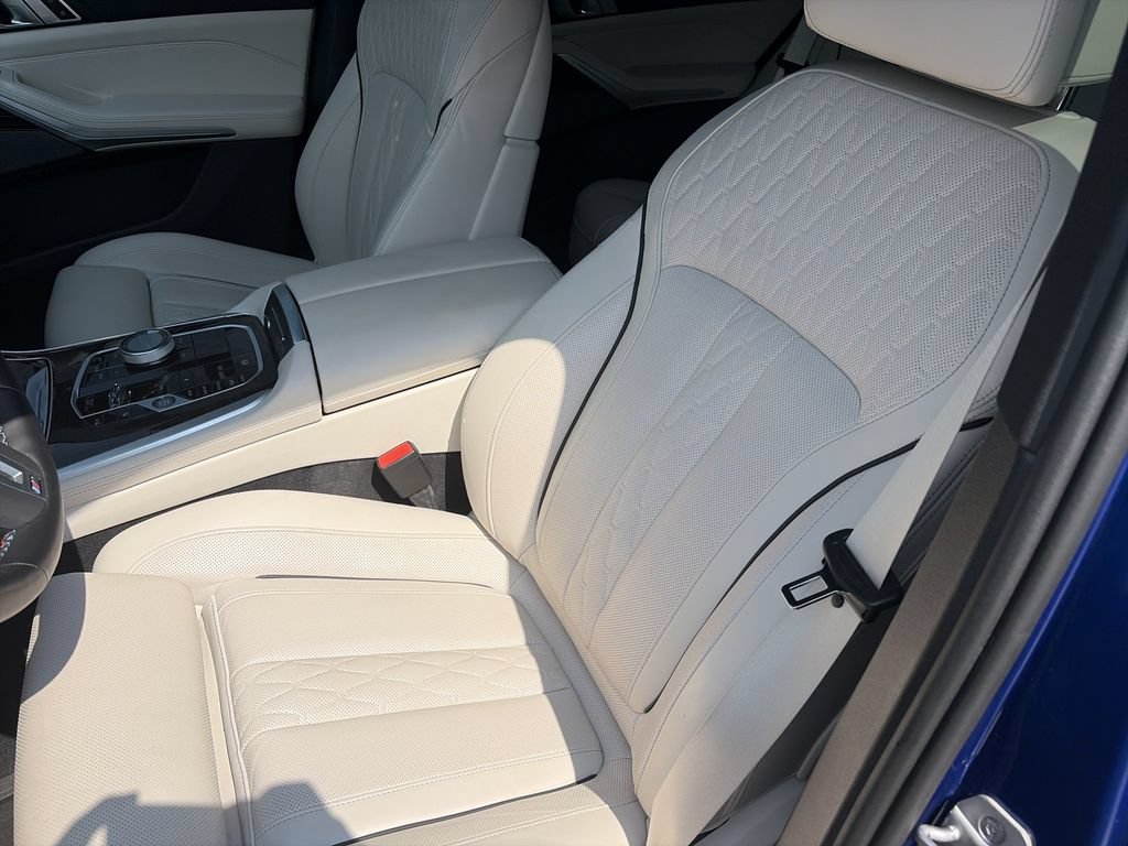 Used 2025 BMW X5 M60i AWD/4WD image 11