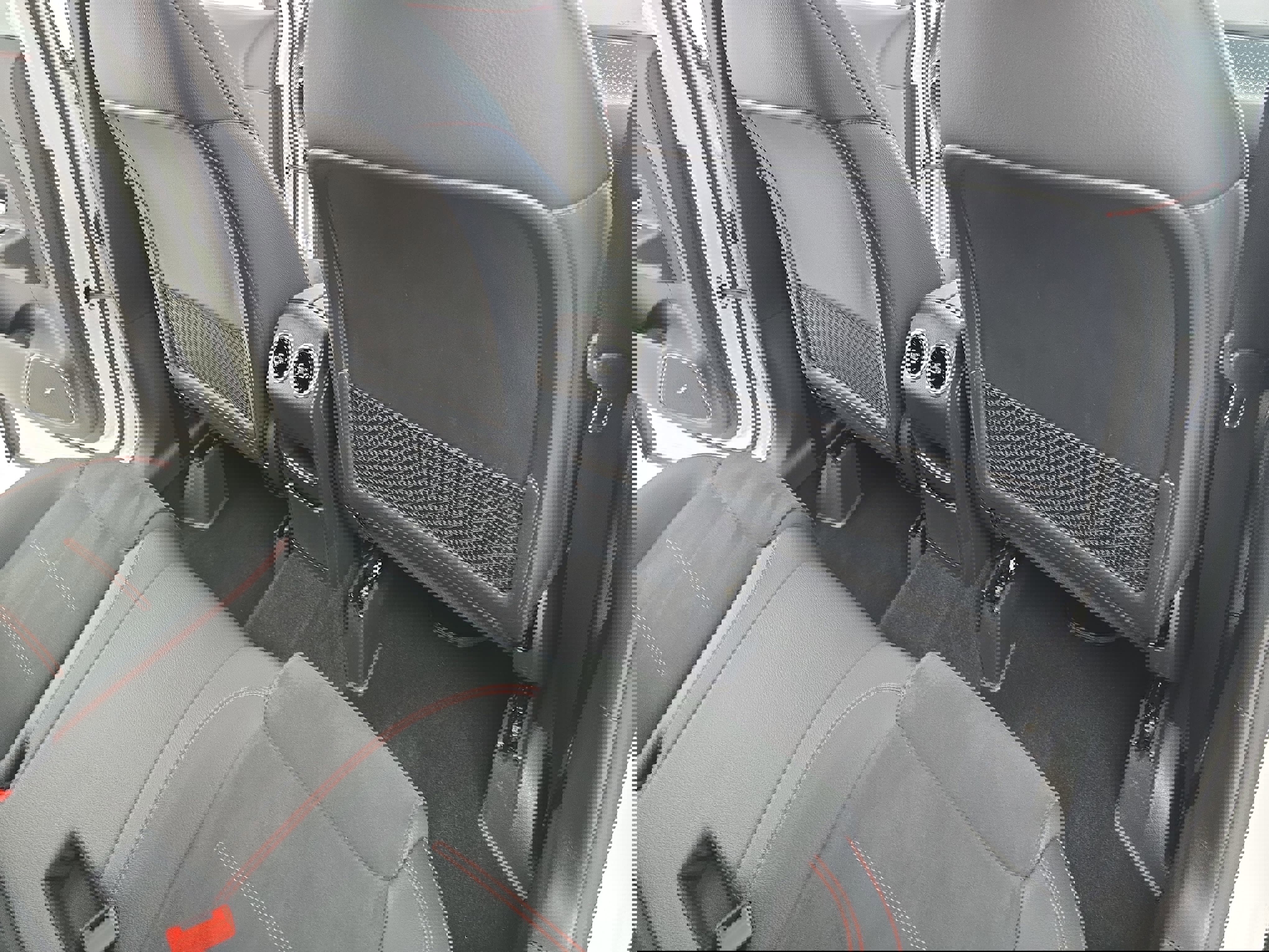 Used 2025 Mercedes-Benz GLA 250 image 11