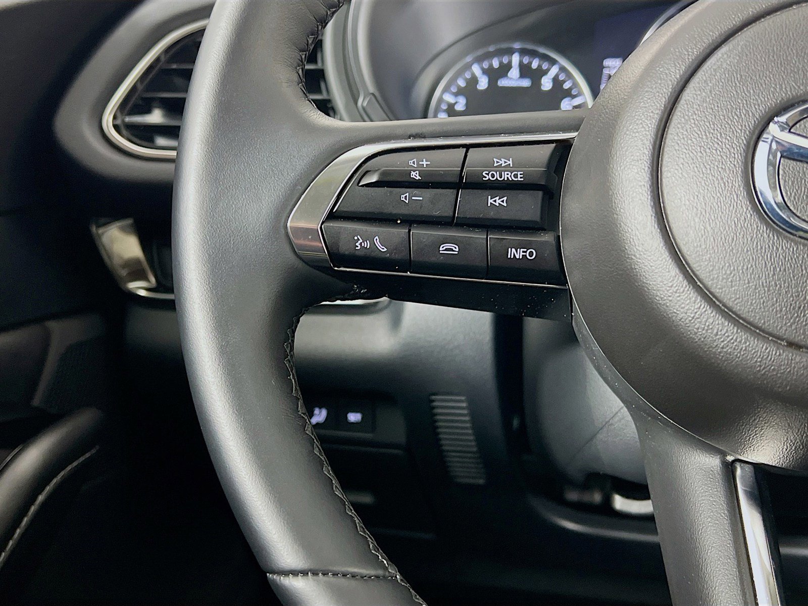 Used 2025 MAZDA CX-30 AWD 2.5 S w/ Preferred Package image 13