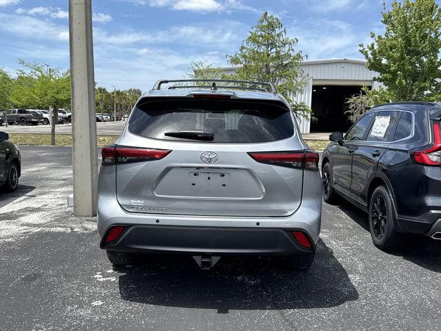 Used 2023 Toyota Highlander LE image 8