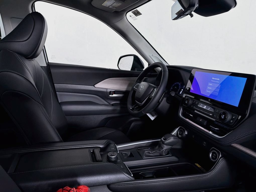 New 2026 Toyota Grand Highlander AWD image 33
