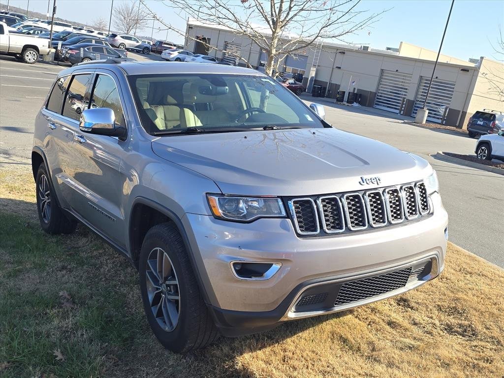 Used 2017 Jeep Grand Cherokee Limited image 1
