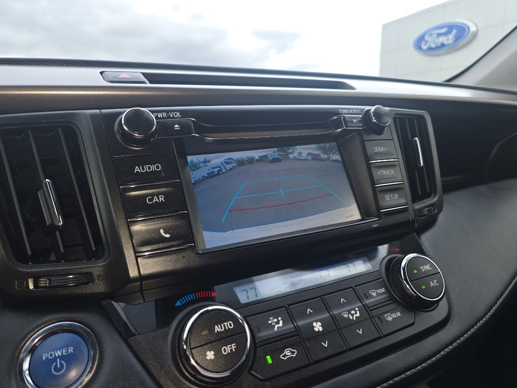 Used 2018 Toyota RAV4 LE image 26