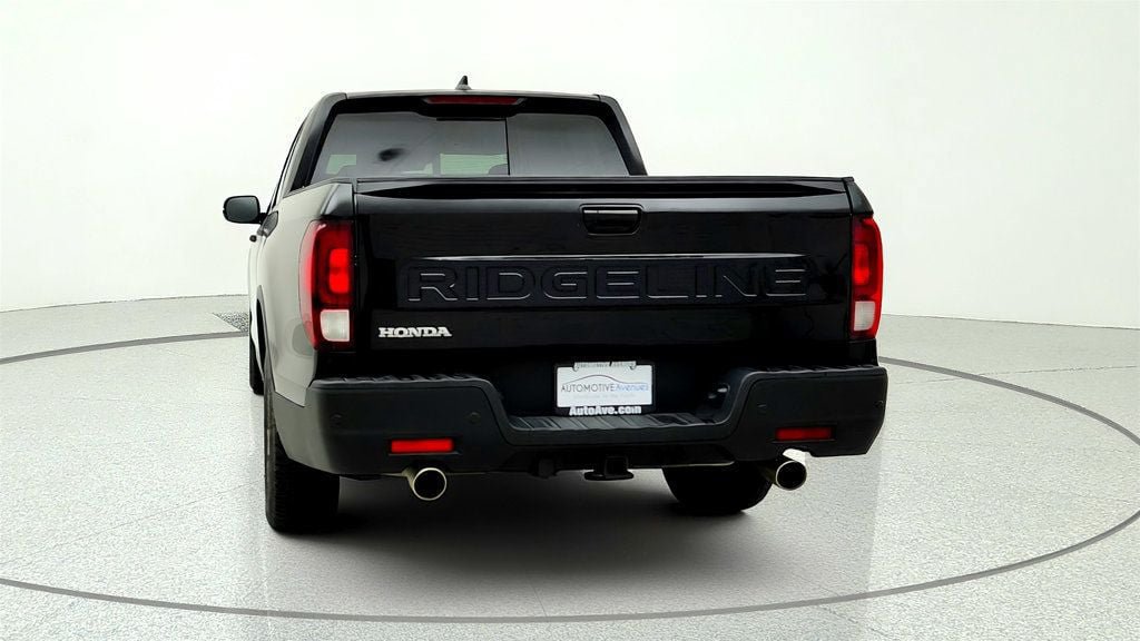 Used 2024 Honda Ridgeline Black Edition image 6