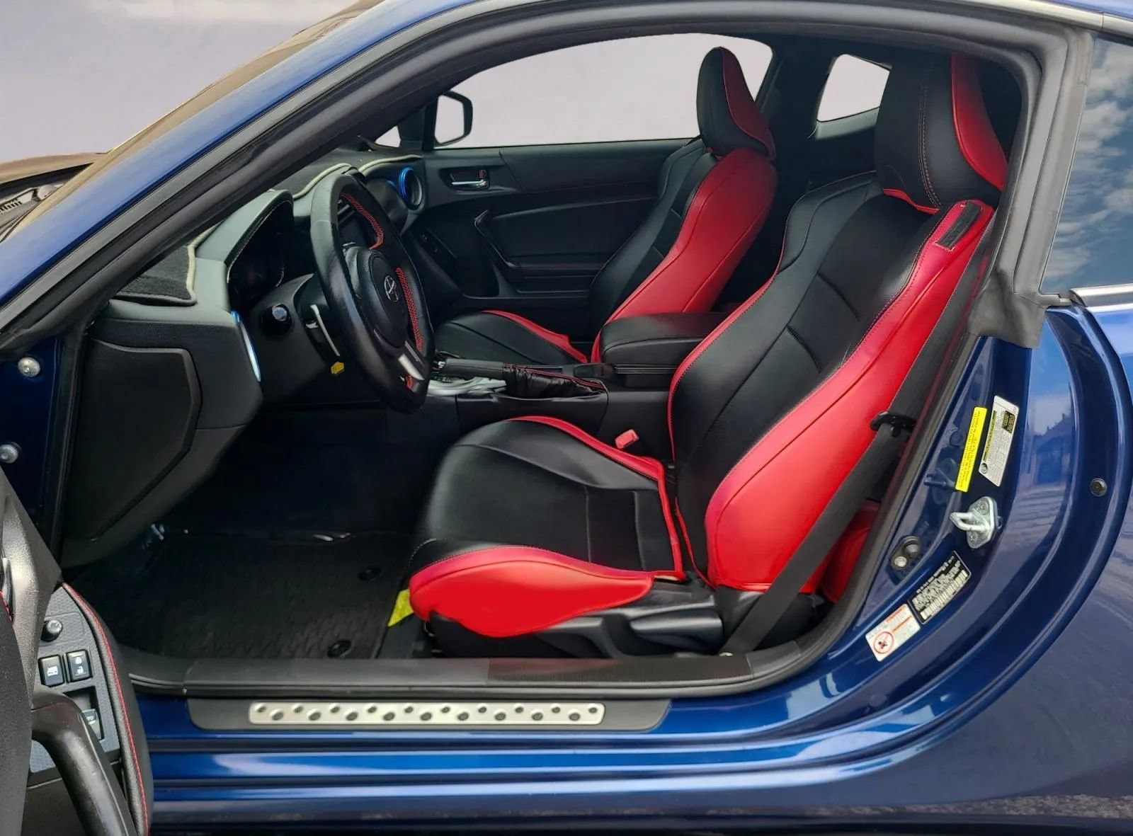 Used 2014 Scion FR-S RWD image 11