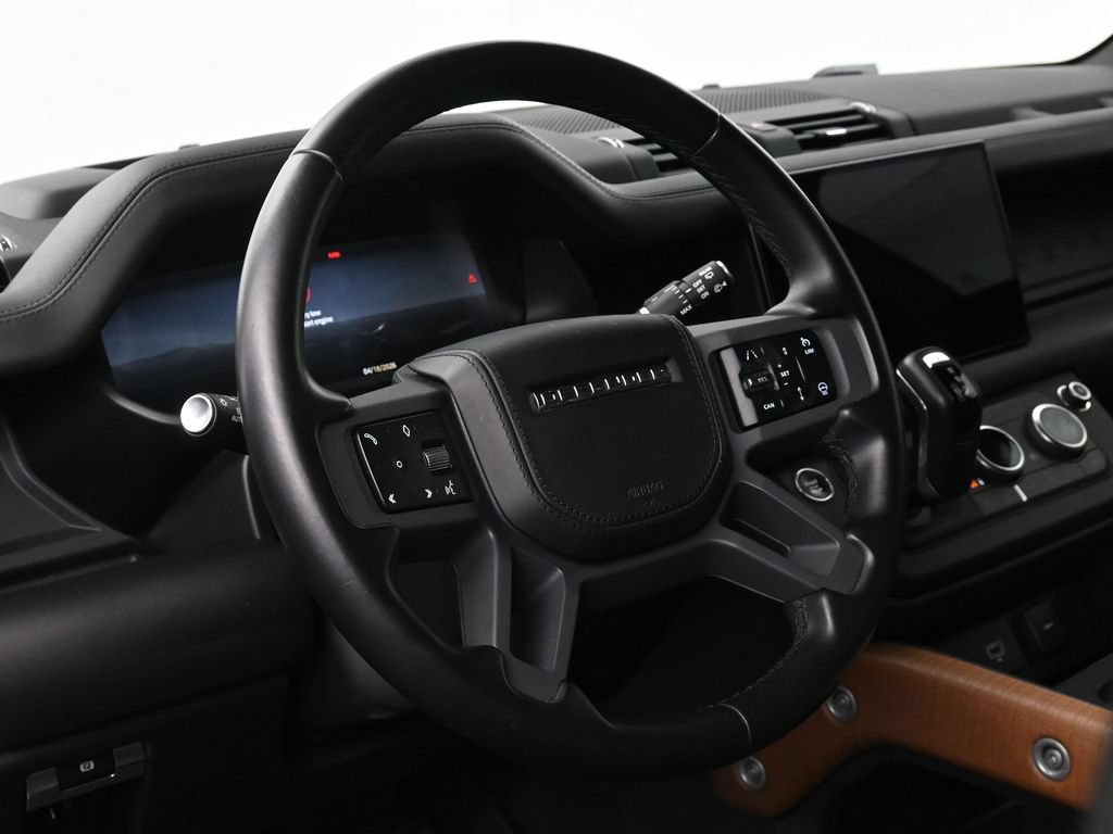 Used 2023 Land Rover Defender 130 X AWD/4WD image 9