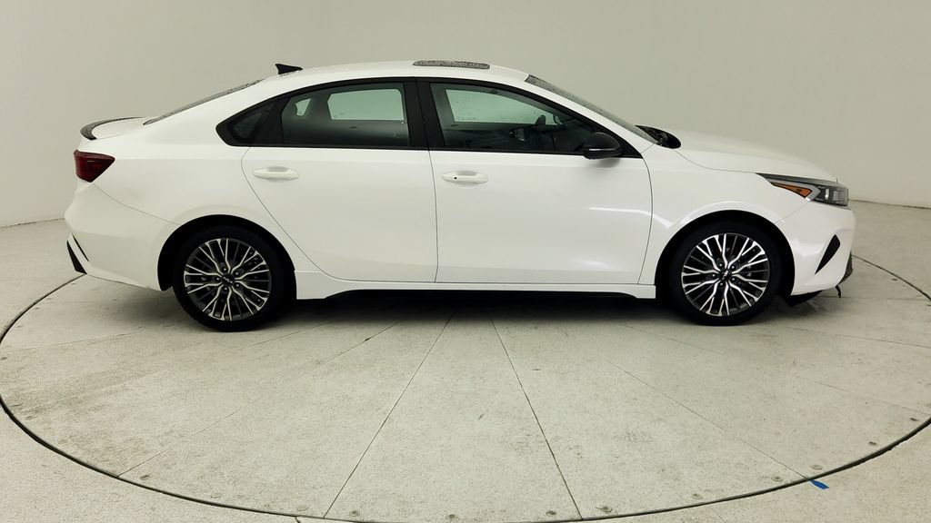 Used 2024 Kia Forte GT-Line w/ GT-Line Premium Package FWD image 9