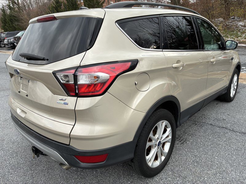 Used 2018 Ford Escape SE image 5