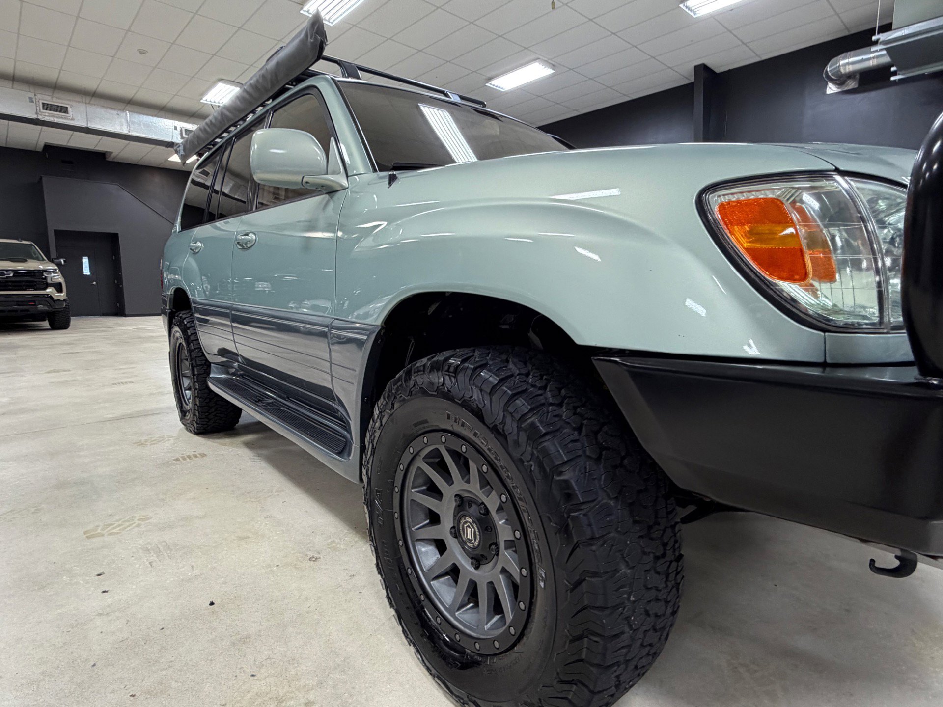 Used 2003 Lexus LX 470 4WD image 18