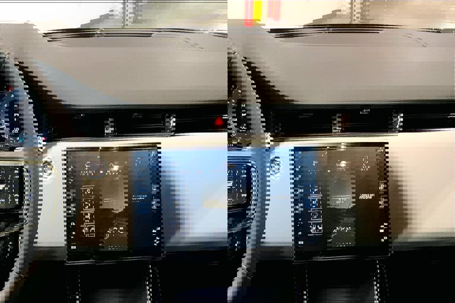 New 2026 Land Rover Range Rover Evoque Dynamic SE image 6