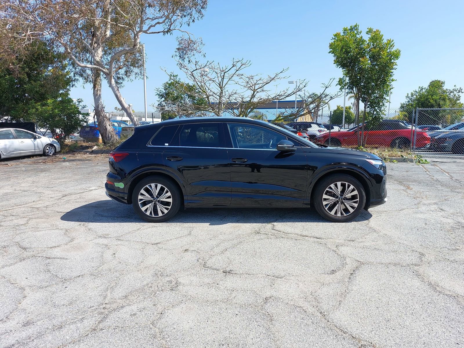 Used 2023 Audi Q4 e-tron Premium Plus w/ Premium Plus RWD image 4