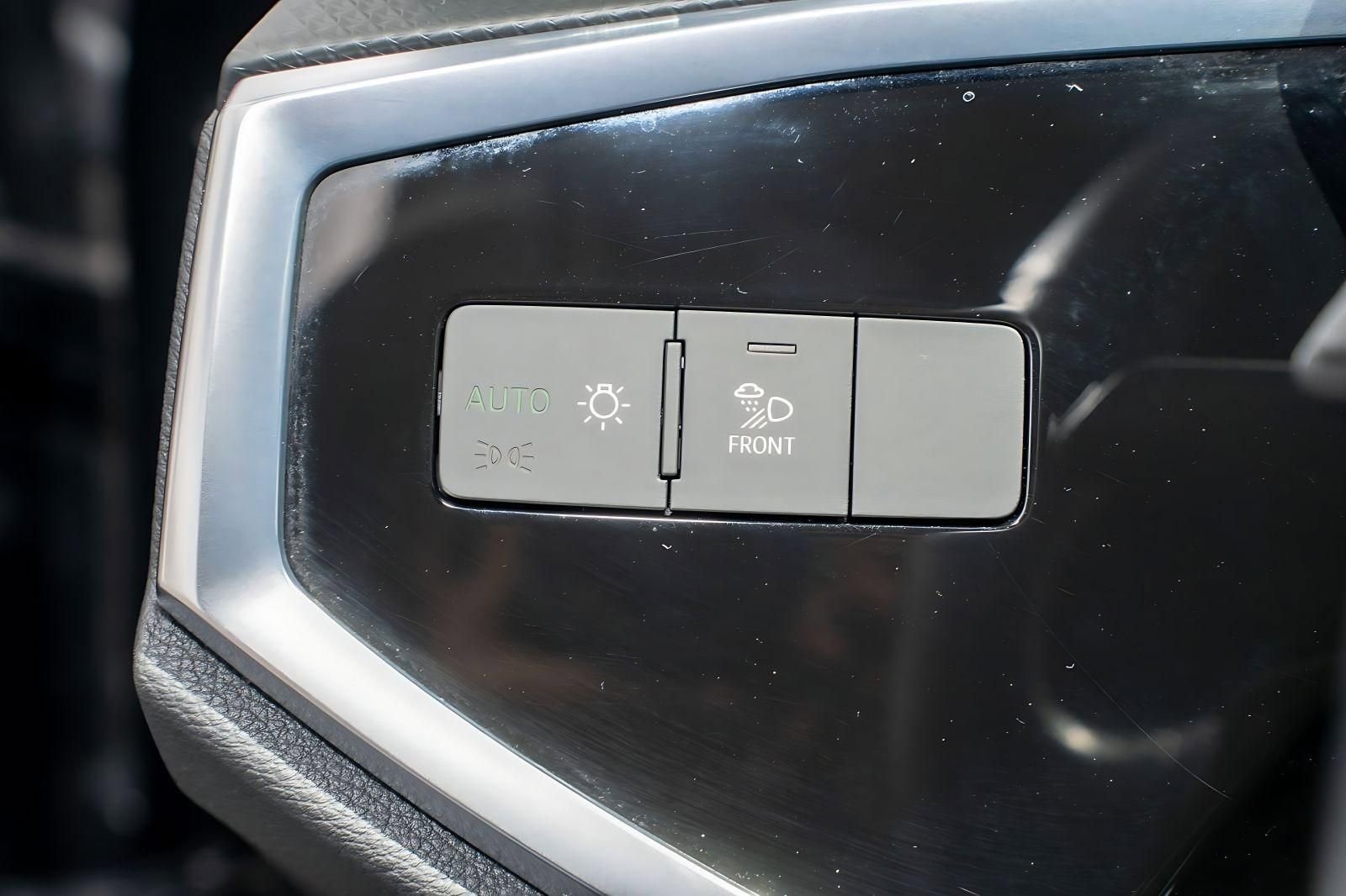 Used 2023 Audi Q3 2.0T Premium w/ Convenience Package image 32