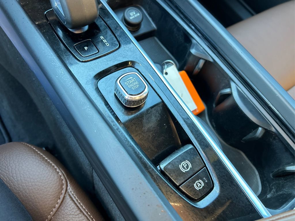 Used 2023 Volvo XC60 B5 Plus w/ Climate Package image 24