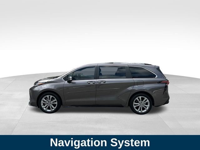 Used 2024 Toyota Sienna Platinum image 2