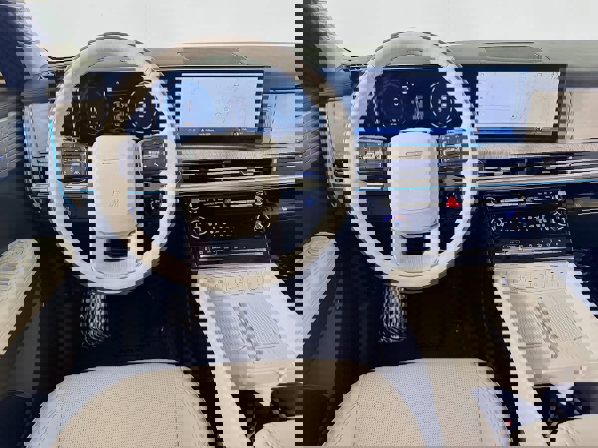 Used 2024 Hyundai Santa Fe Calligraphy image 29