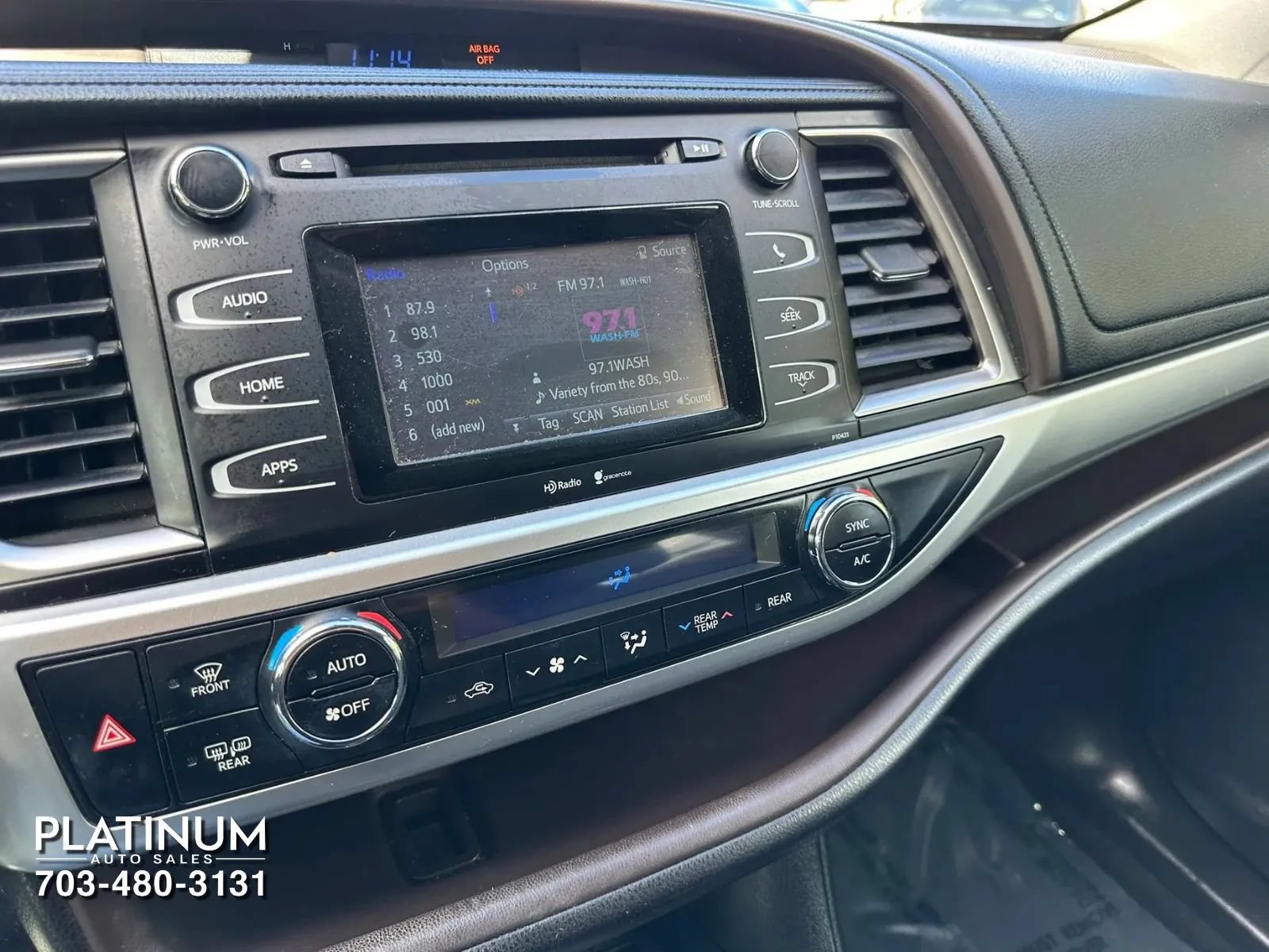 Used 2015 Toyota Highlander Plus AWD/4WD image 11