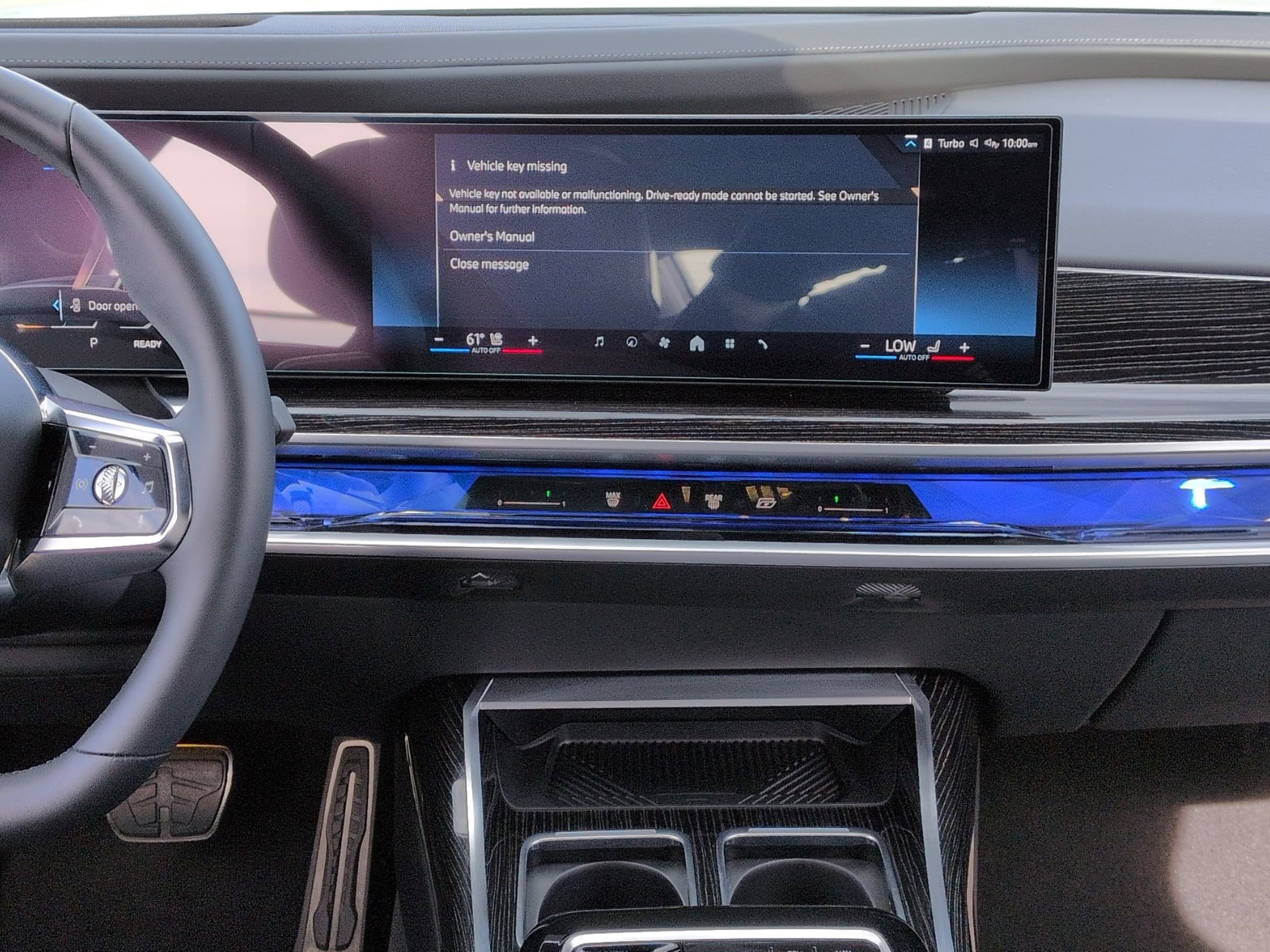 Used 2025 BMW i7 xDrive60 w/ Executive Package image 30