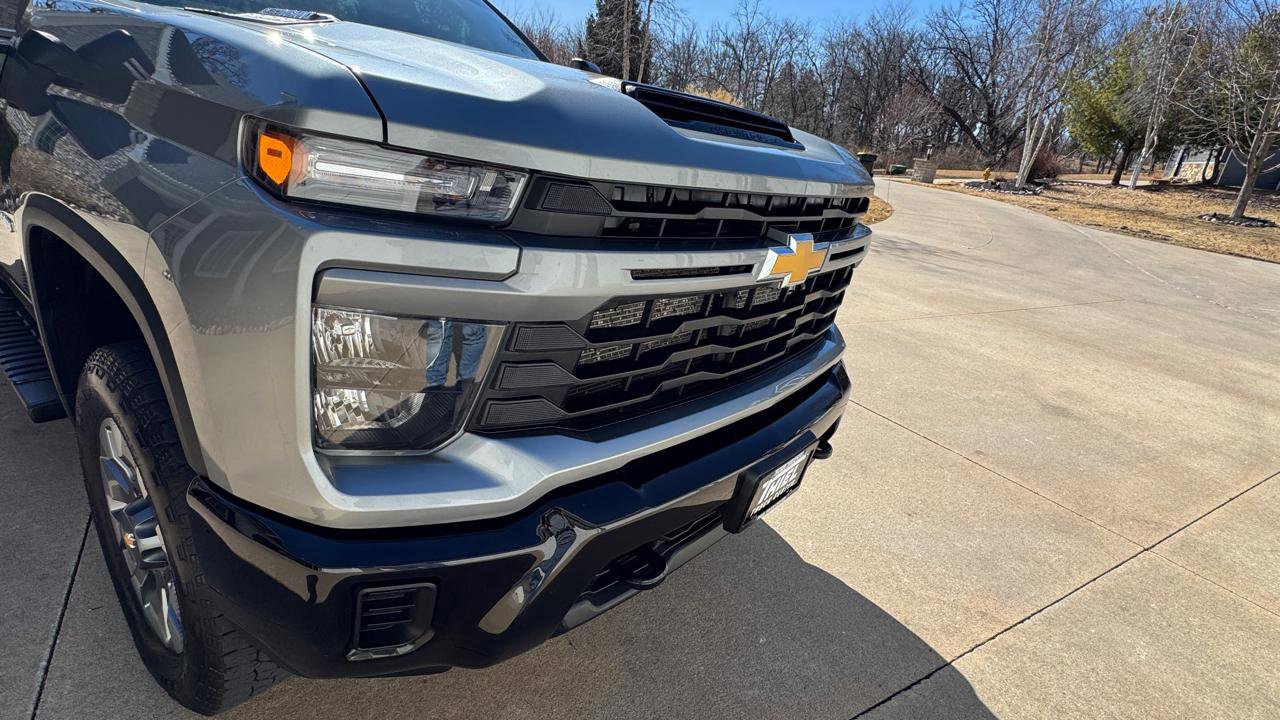 Used 2024 Chevrolet Silverado 2500 Custom w/ Custom Value Package image 29
