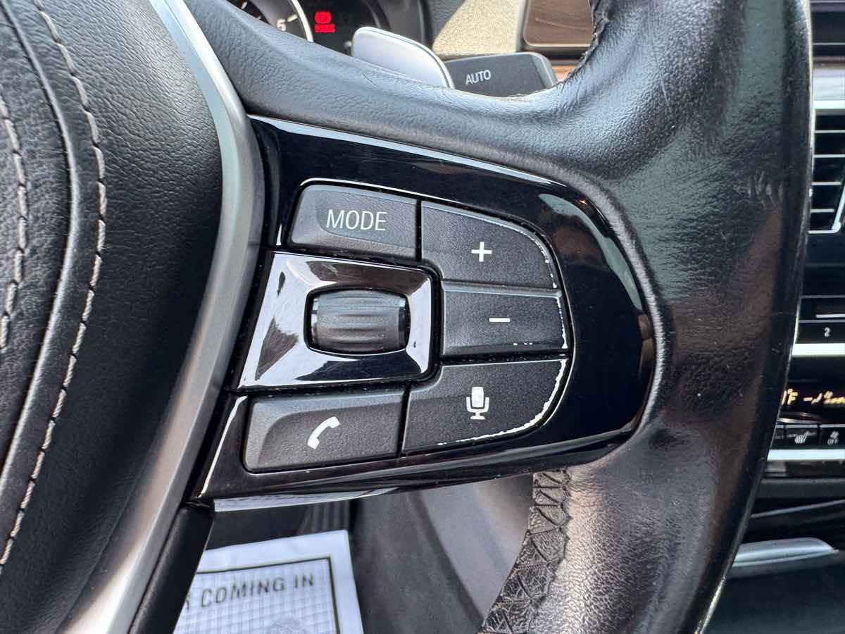 Used 2019 BMW 530i w/ Convenience Package RWD image 15