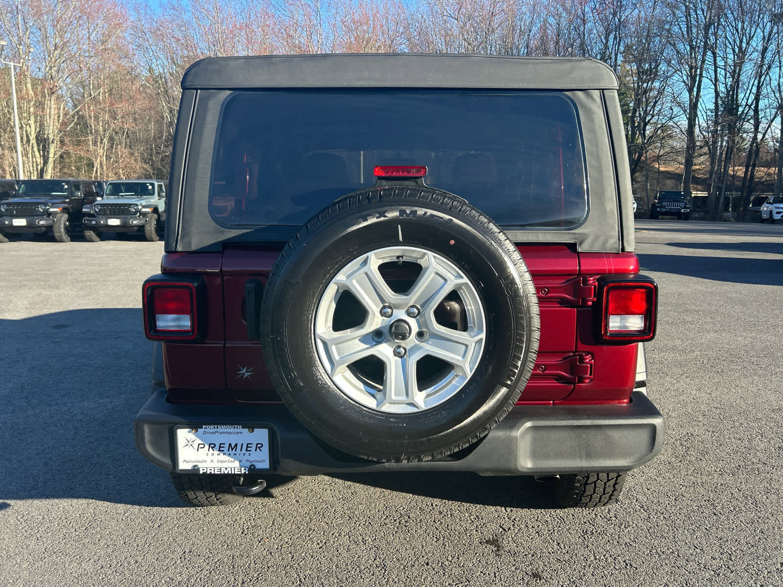 Used 2022 Jeep Wrangler Sport AWD/4WD image 6