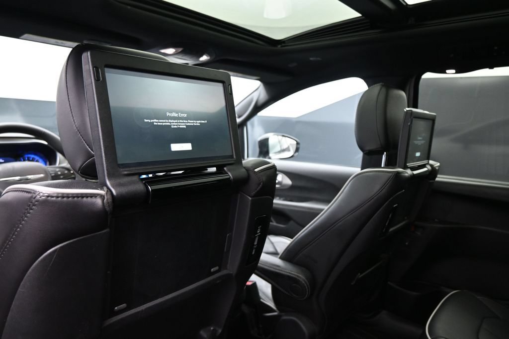 Used 2024 Chrysler Pacifica Limited w/ Uconnect Theater Family Group AWD/4WD image 31