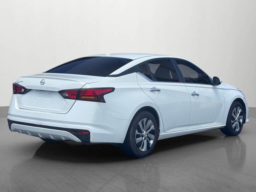 Used 2020 Nissan Altima 2.5 S image 2