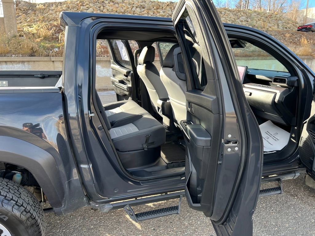 Used 2024 Toyota Tacoma TRD Off-Road image 10