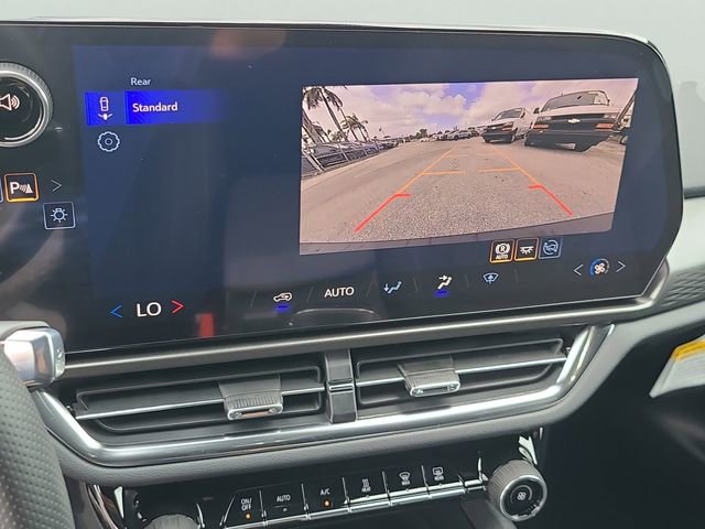 New 2026 Chevrolet Equinox EV LT image 32